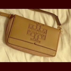NEW Toryburch Wristlet/wallet